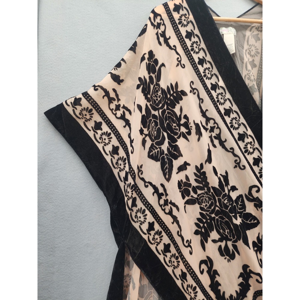 Free People OS Burnout Velvet Kimono Fringe Floral Wrap Black Pink Oversized NWT - Picture 6 of 13
